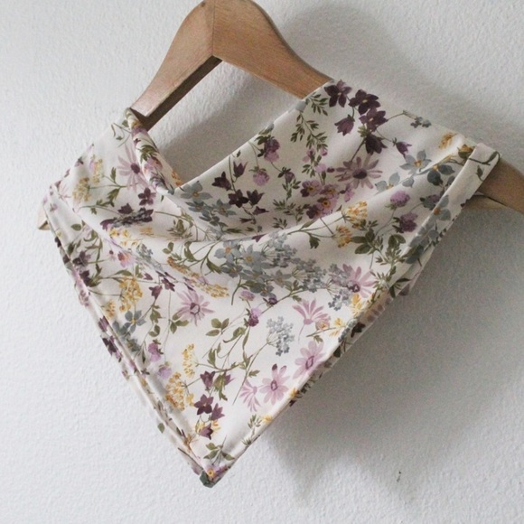 NWT Handmade Floral 18” x 18” Scarf L1042 - Picture 4 of 10